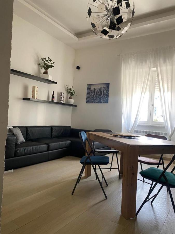 Casa Vacanza Pucchiell Appartement Napels Buitenkant foto