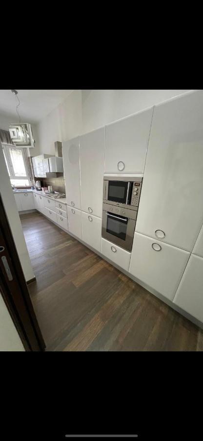 Casa Vacanza Pucchiell Appartement Napels Buitenkant foto
